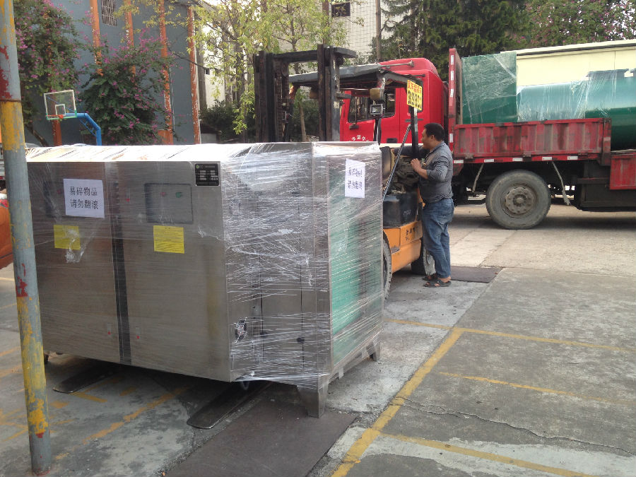 啟綠環?？萍?光解催化除臭設備出貨暨油墨研發新進展